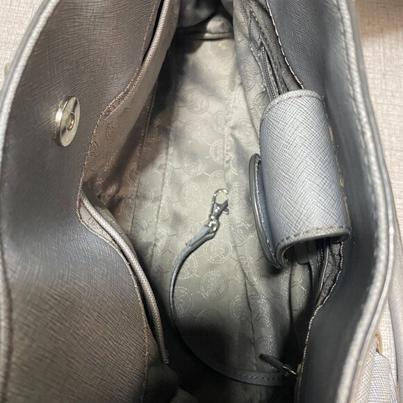 Michael Kors Purse - Picture 9 of 14